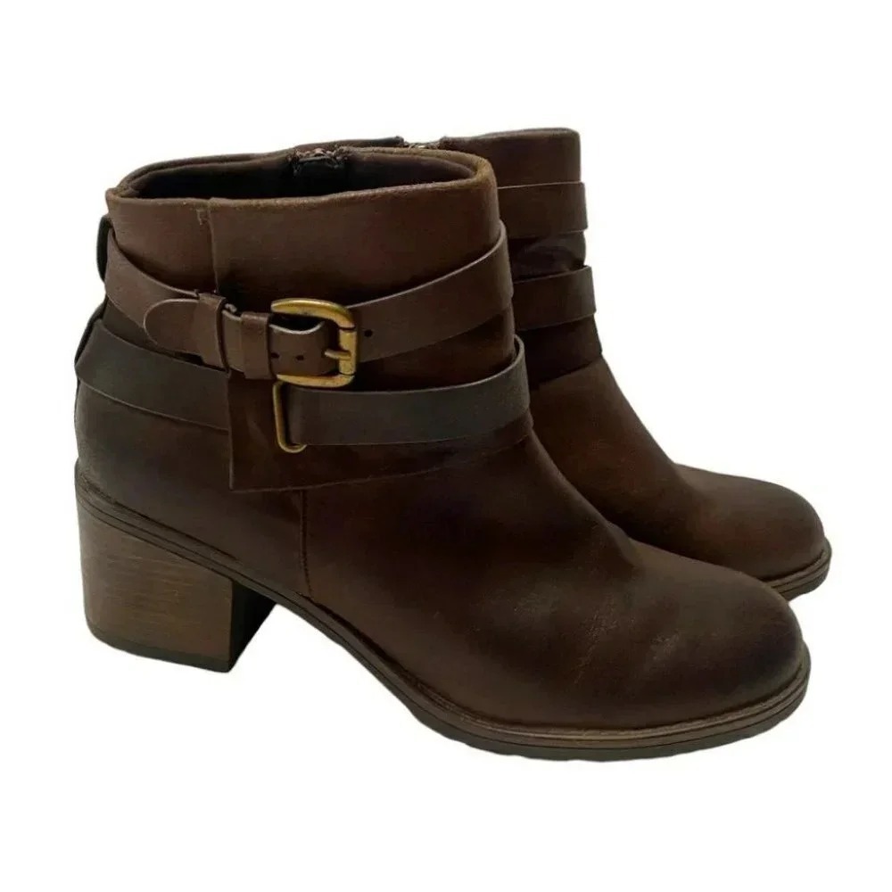 Baretraps Donna 11M Brown ankle boots‎ with double straps & buckle